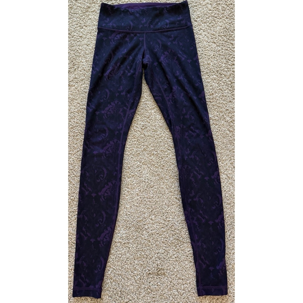 Lululemon Purple Gothic Print Athletic Yoga‎ Running Capris - Size 4